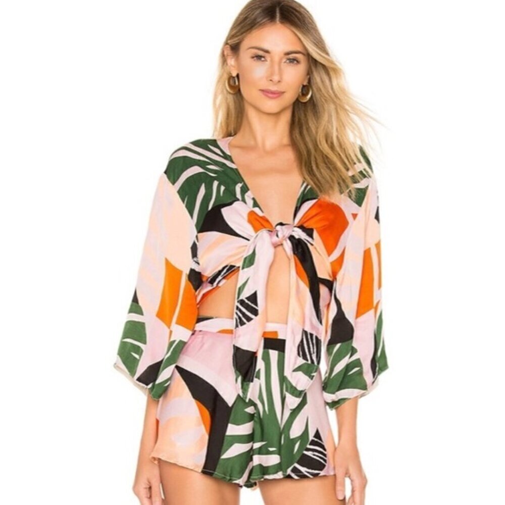 Revolve Skye & Staghorn Eddie Kimono Tie Top M Satin Tropical Mod Palm Print
